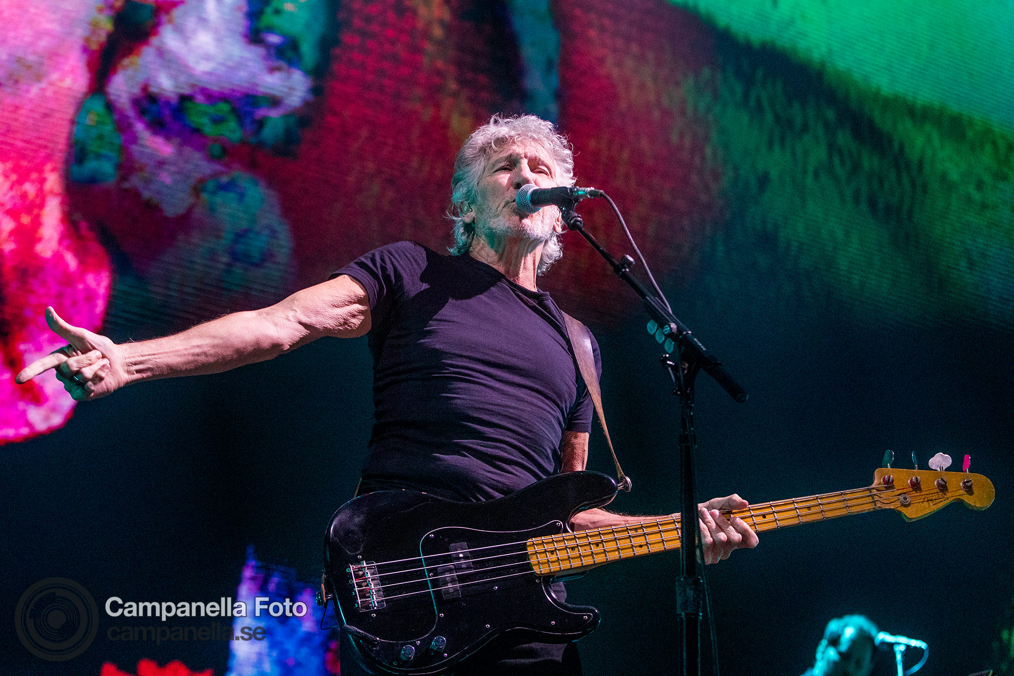 Roger Waters performs in concert - Michael Campanella Photography